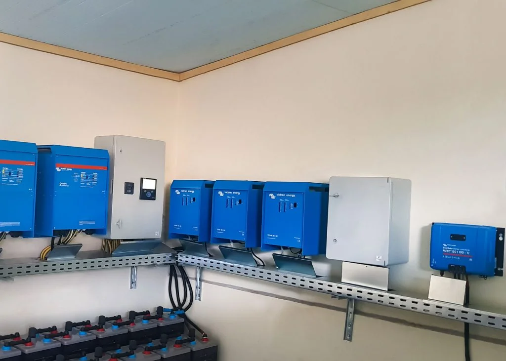 Hibrid Back-Up 18.7 kWp - imaginea 3