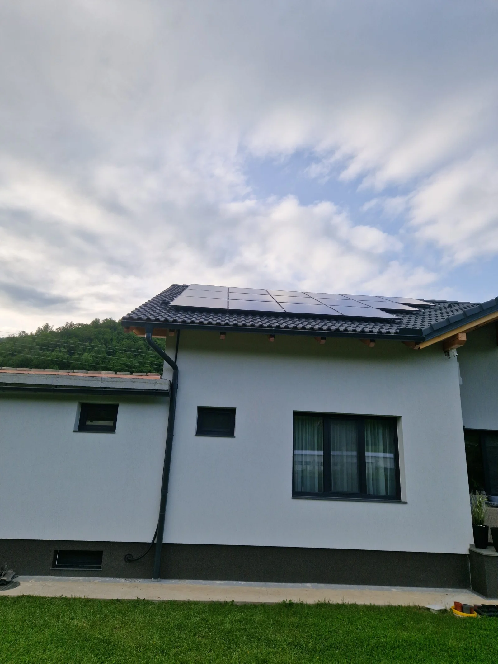 On-Grid Trifazat 8.01 kW cu Stocare - imaginea 4